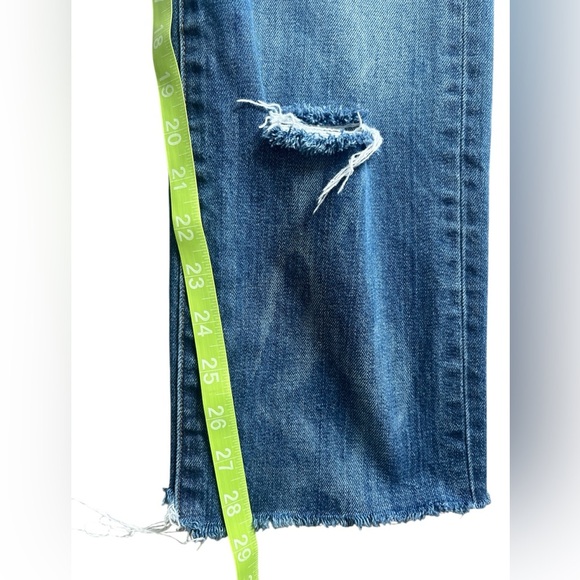 Madewell Mid Rise Distressed Frayed Hem Slim Boyjean Size 29 - Picture 6 of 6